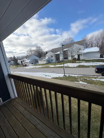 $229,900 | 158 Hunters Lane Northeast, Unit 70, Rockford, MI 49341