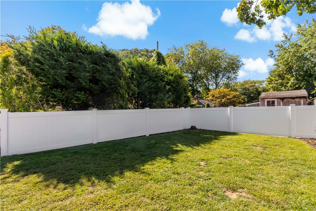 7 Wright Place Barrington, RI 02806 - Photo 28 of 35