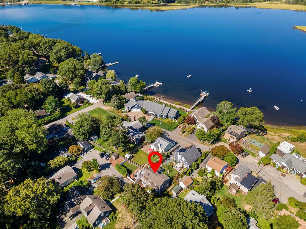 7 Wright Place Barrington, RI 02806 - Photo 4 of 35