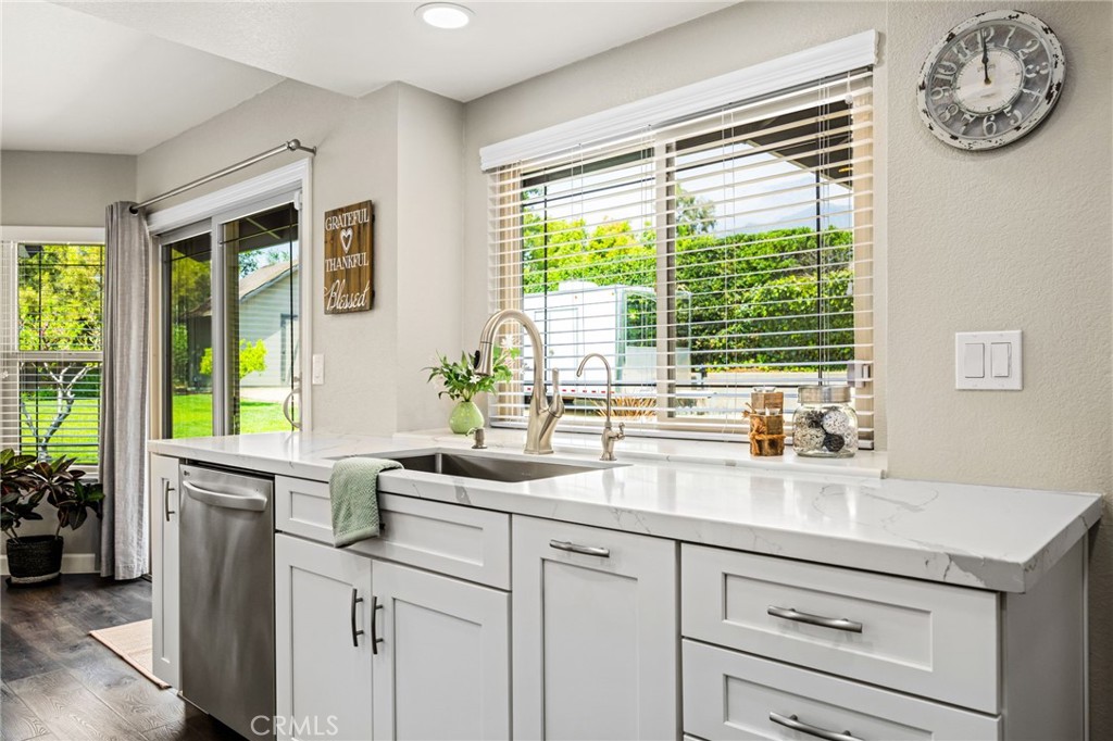 5666 Malachite Avenue Rancho Cucamonga, CA 91737 - Photo 8 of 44