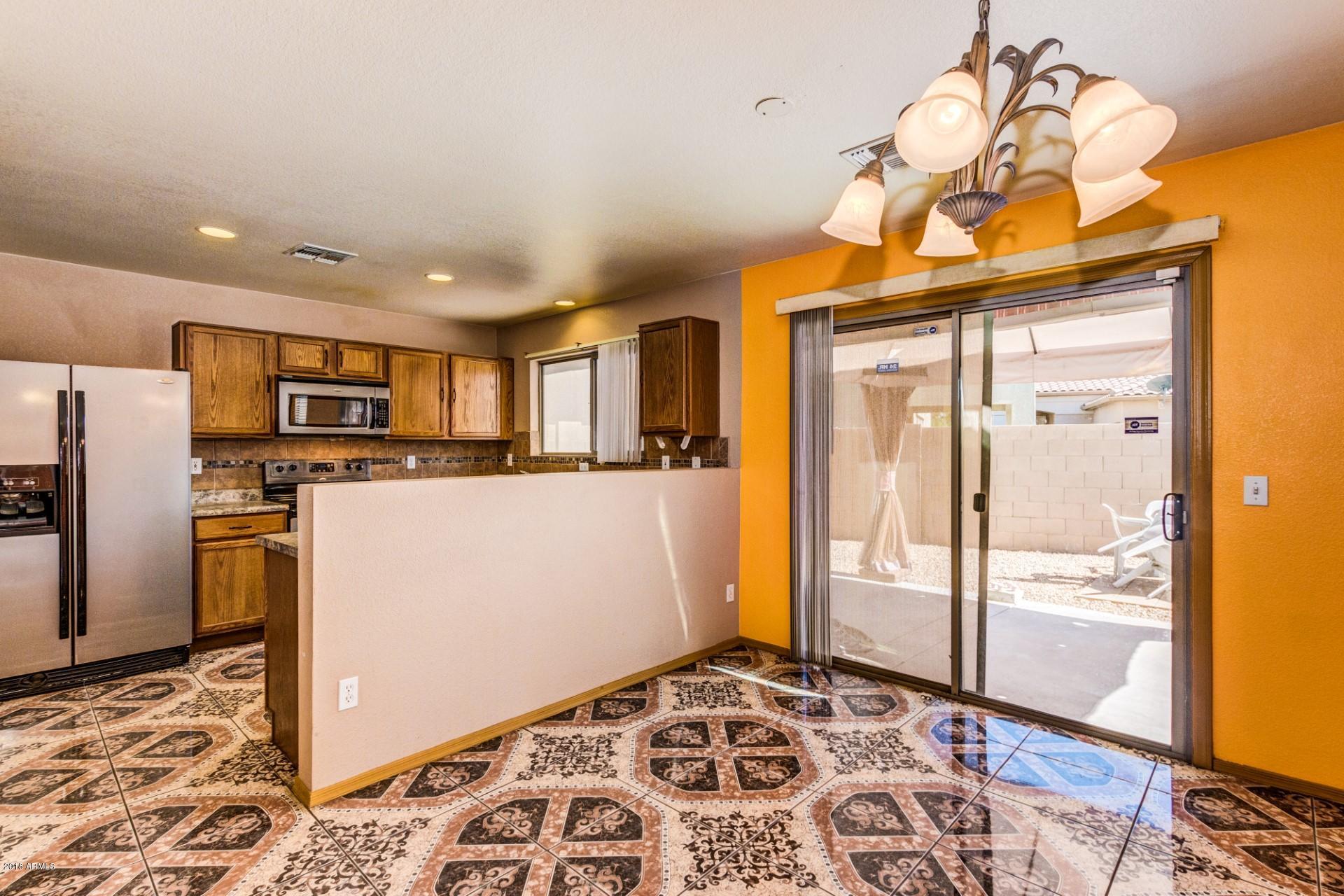 9573 West Monte Vista Road Phoenix, AZ 85037 - Photo 11 of 31 Monte Vista (11)