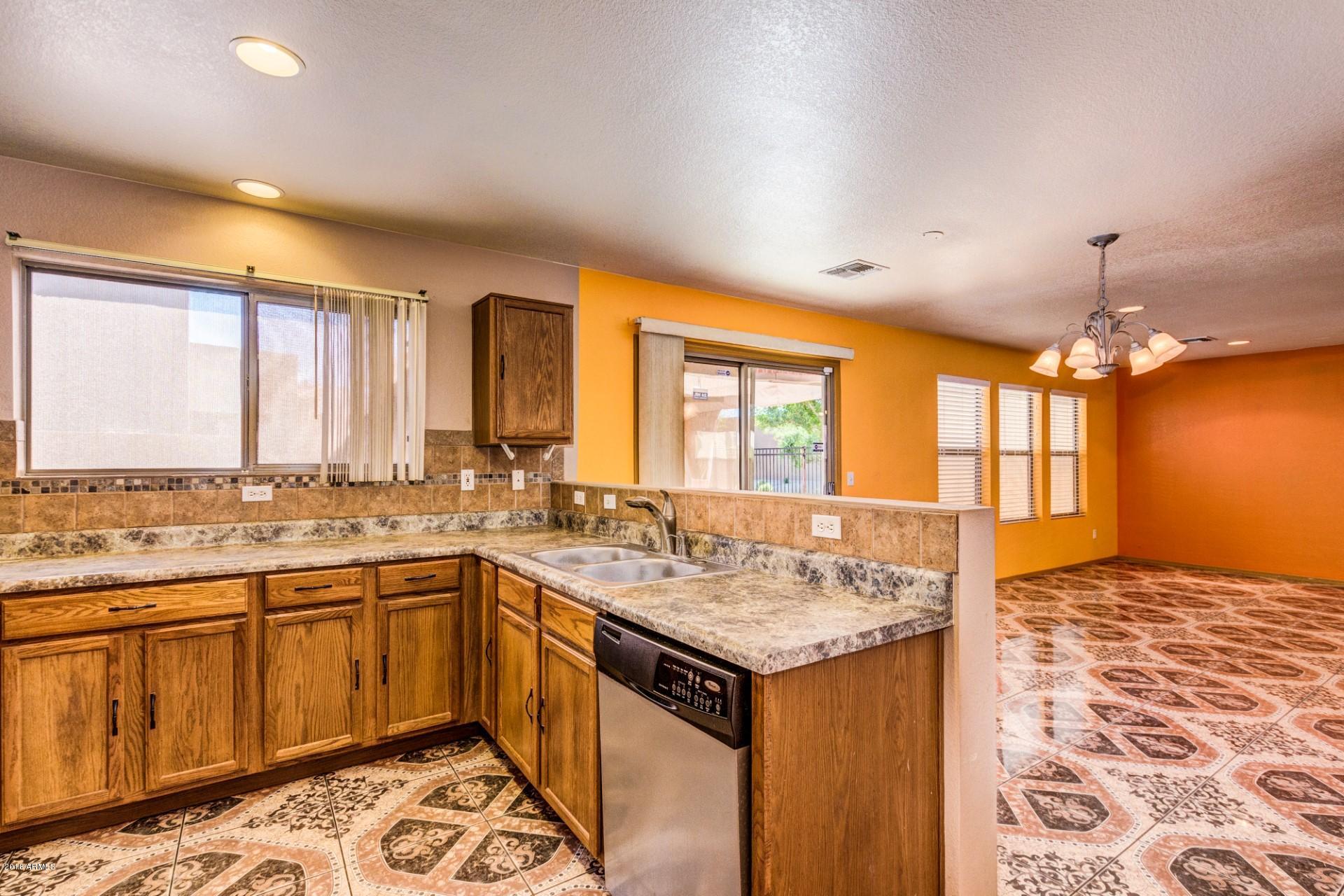 9573 West Monte Vista Road Phoenix, AZ 85037 - Photo 12 of 31 Monte Vista (12)
