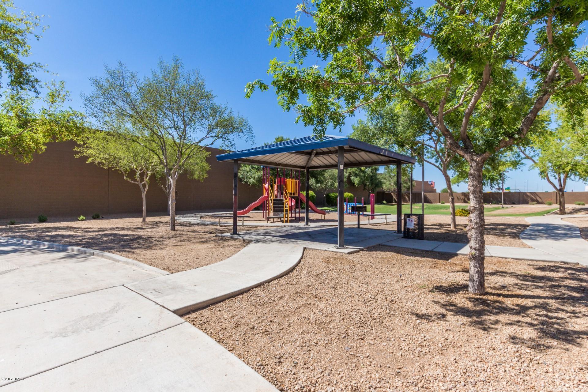 9573 West Monte Vista Road Phoenix, AZ 85037 - Photo 4 of 31 Monte Vista (4)