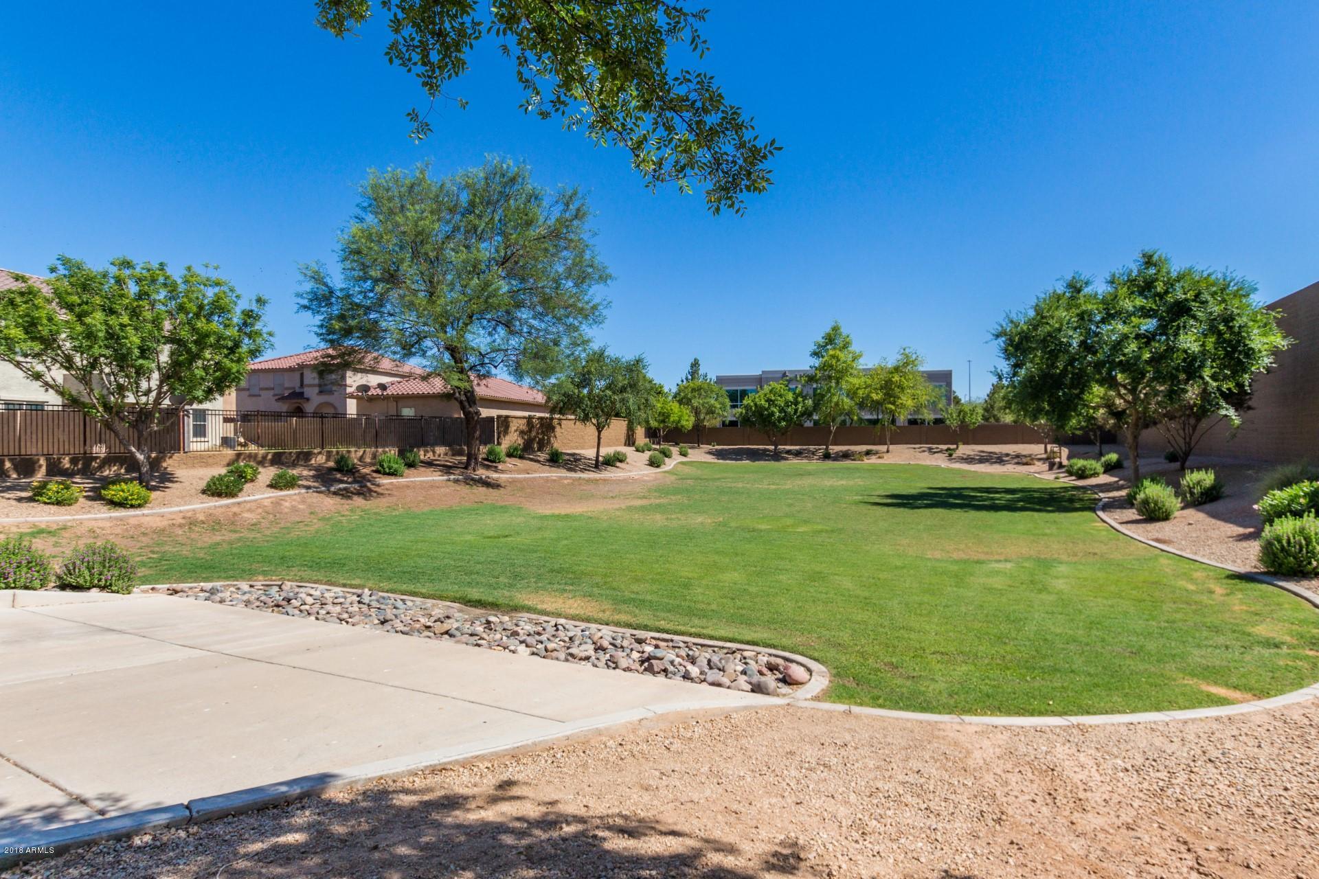 9573 West Monte Vista Road Phoenix, AZ 85037 - Photo 5 of 31 Monte Vista (5)