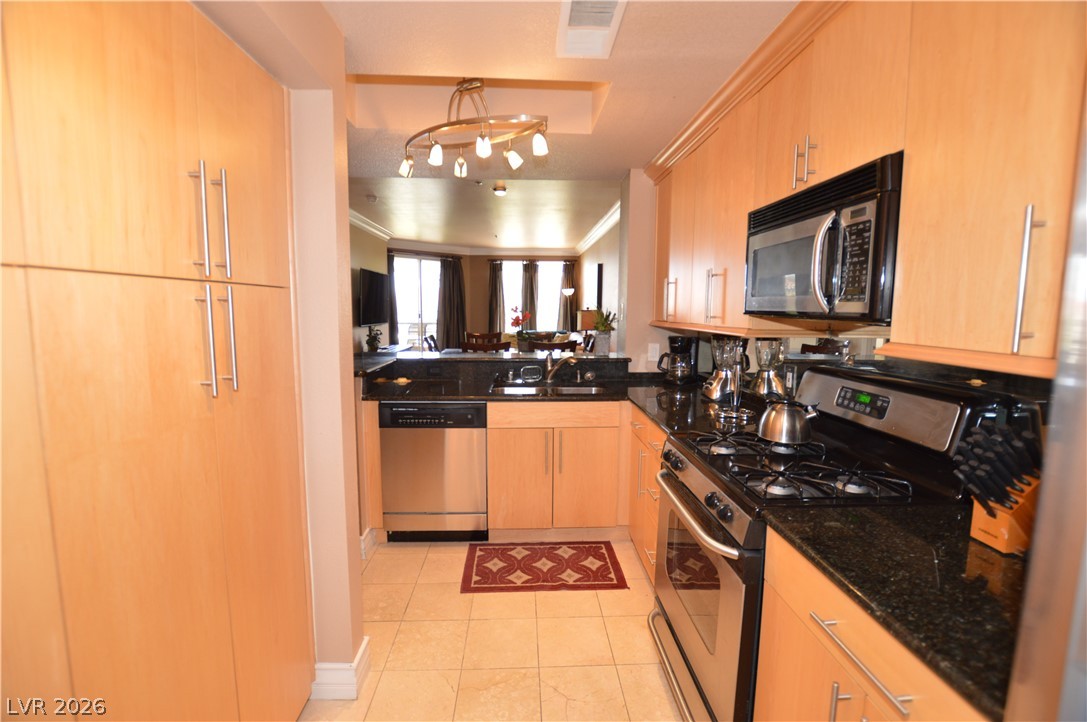 210 East Flamingo Road, Unit 226 Las Vegas, NV 89169 - Photo 5 of 28