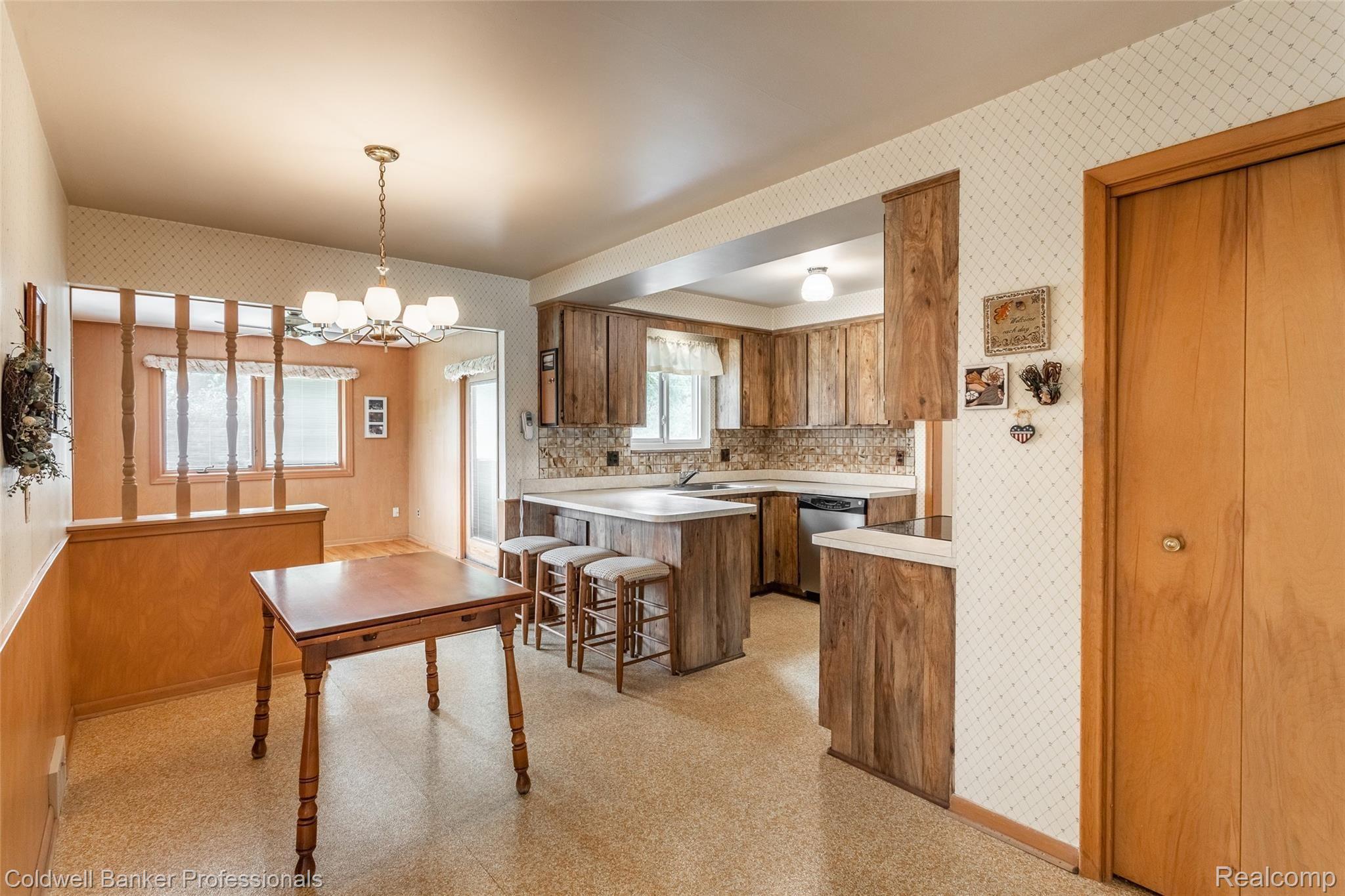 11128 Racine Road Warren, MI 48093 - Photo 13 of 27 Racine-14.jpg