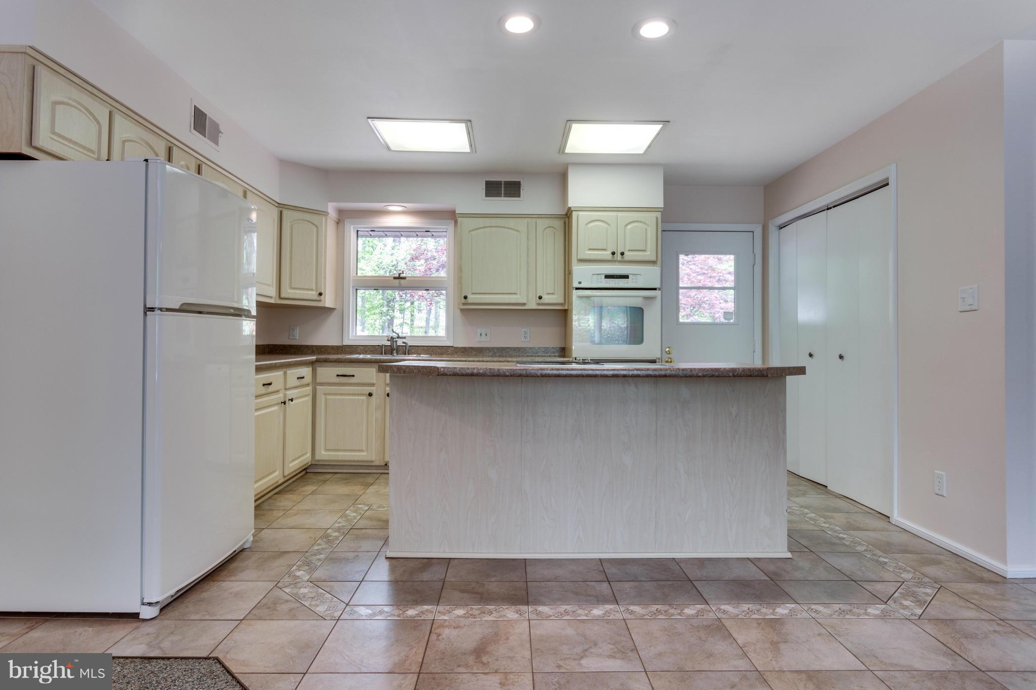 2161 Marymont Road Silver Spring, MD 20906 - Photo 13 of 30 Kitchen