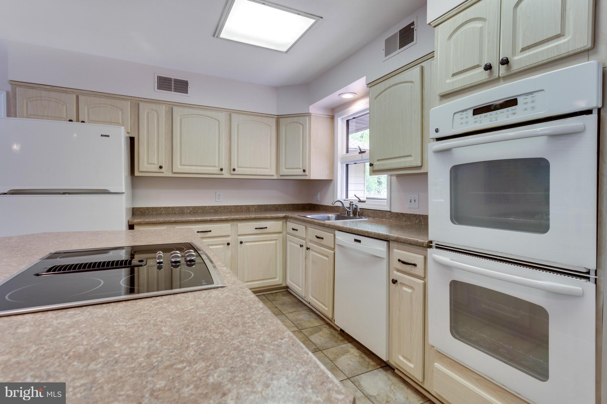 2161 Marymont Road Silver Spring, MD 20906 - Photo 14 of 30 Kitchen