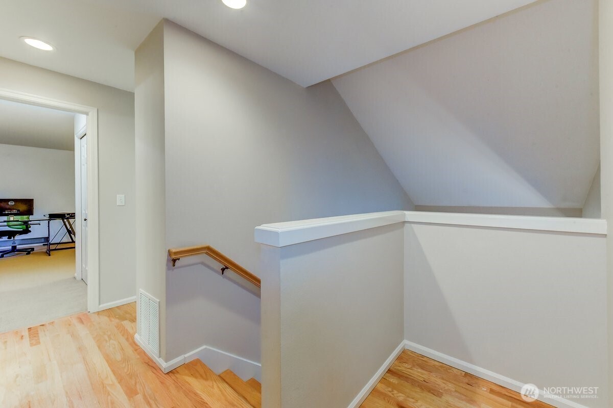 20019 27th Drive Southeast Bothell, WA 98012 - Photo 23 of 36 a view of small space