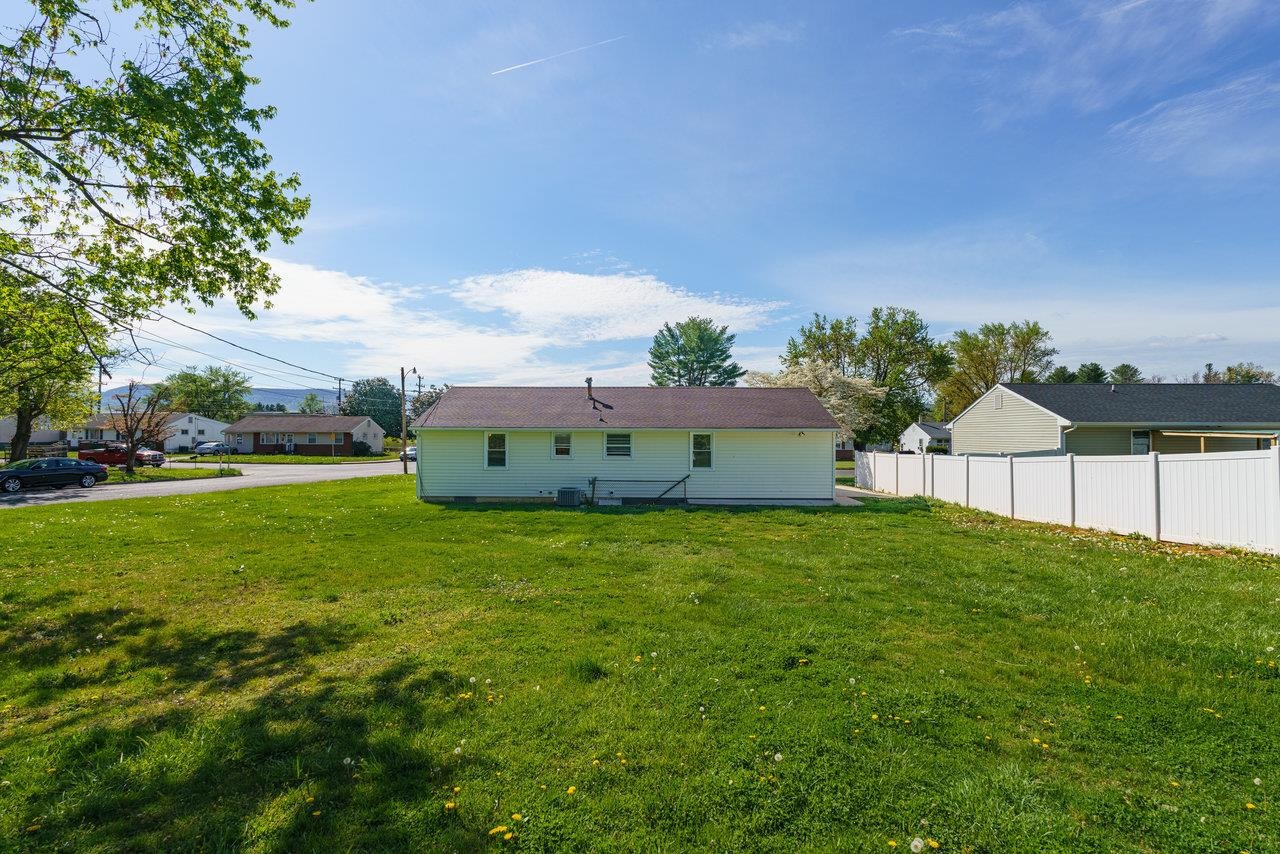 337 Link Road Waynesboro, VA 22980 - Photo 5 of 24 Gallery Image 5