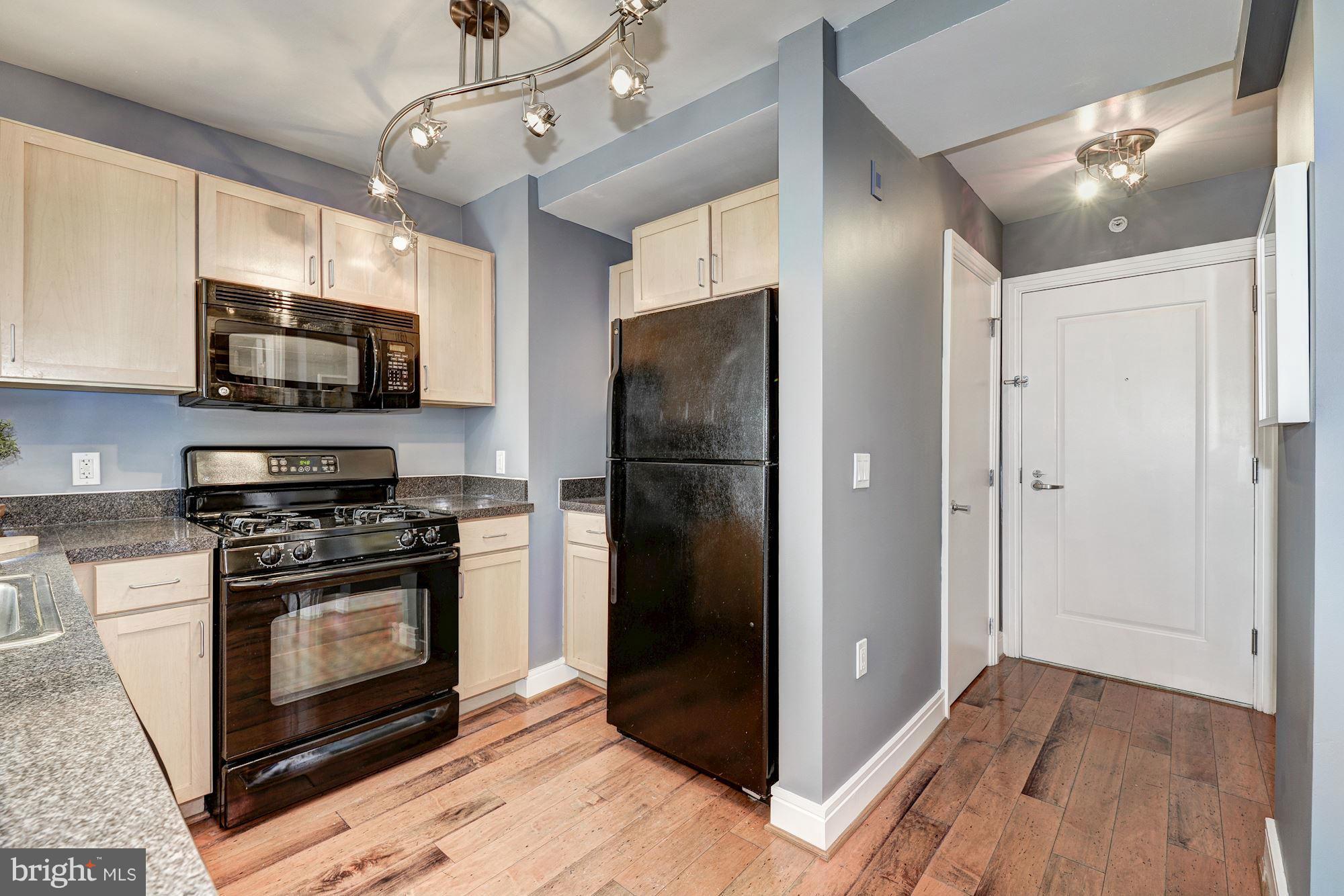 800 4th Street Southwest, Unit N312 Washington, DC 20024 - Photo 6 of 20 Kitchen
