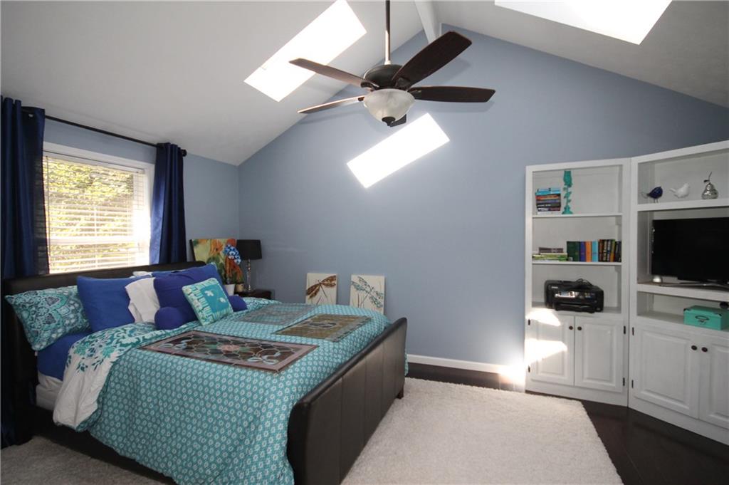 2740 Cedar Ridge Drive Columbus, IN 47203 - Photo 8 of 12 Gallery Image 8