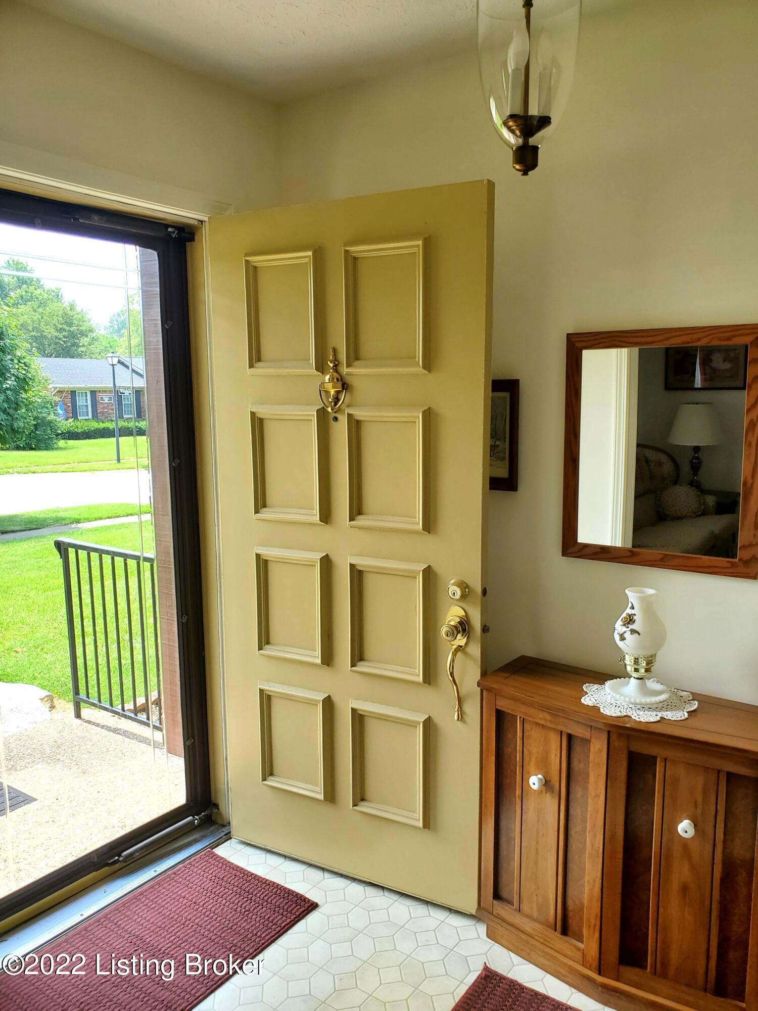 6707 Windhurst Road Louisville, KY 40207 - Photo 31 of 36 Foyer-Fr Door Rev