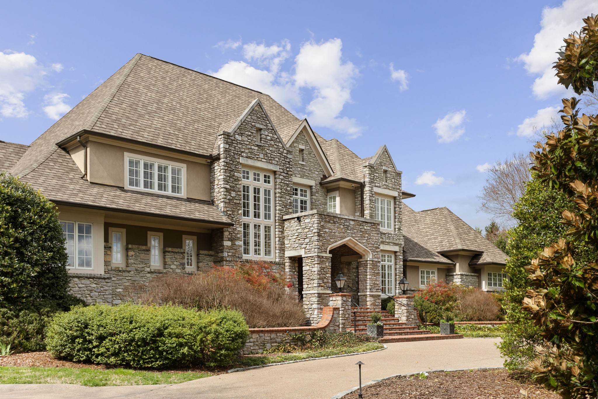 4816 Post Road Nashville, TN 37205 - Photo 2 of 54 front view of a house with a yard