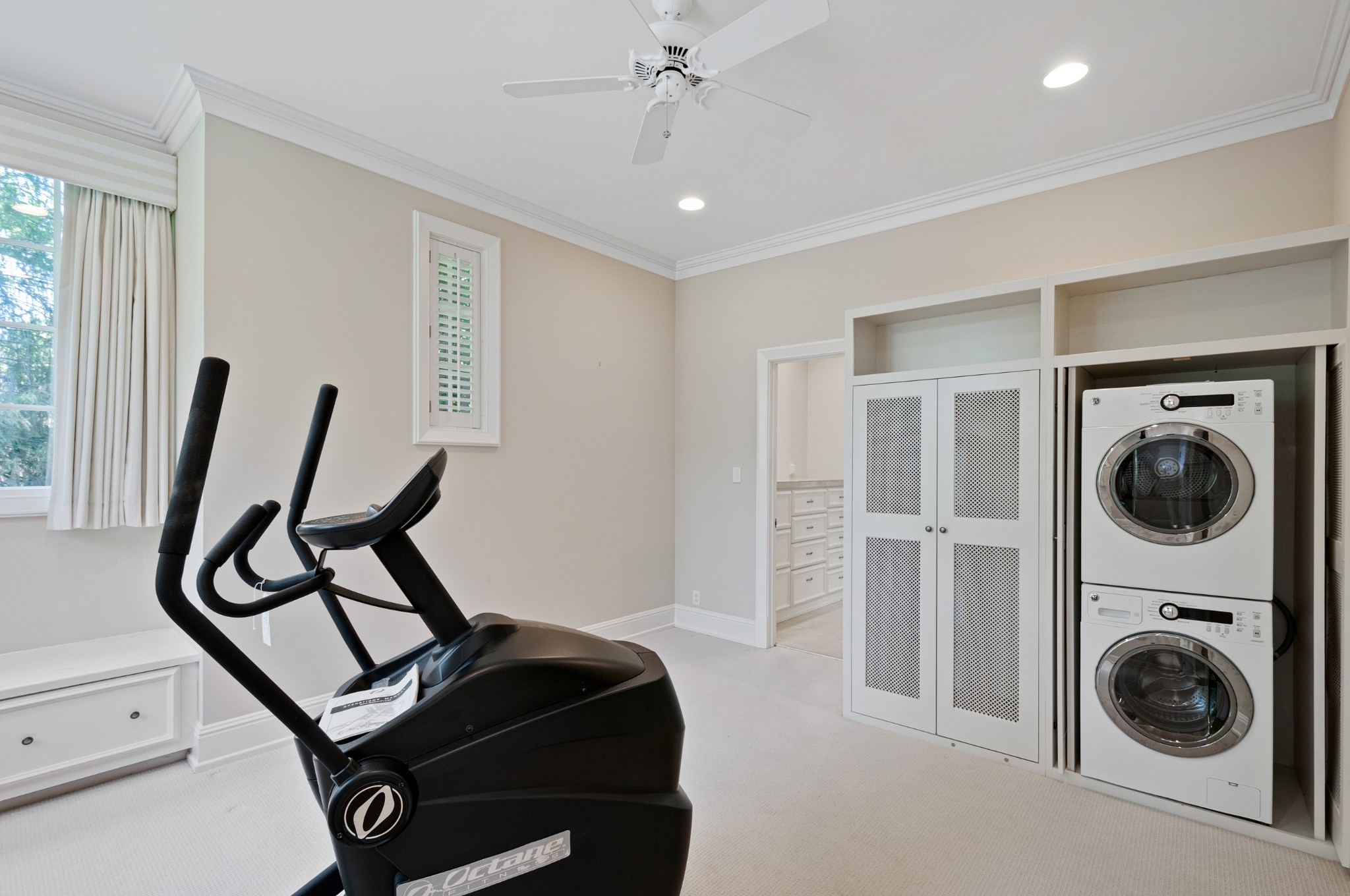 4816 Post Road Nashville, TN 37205 - Photo 21 of 54 a view of a livingroom with furniture and windows
