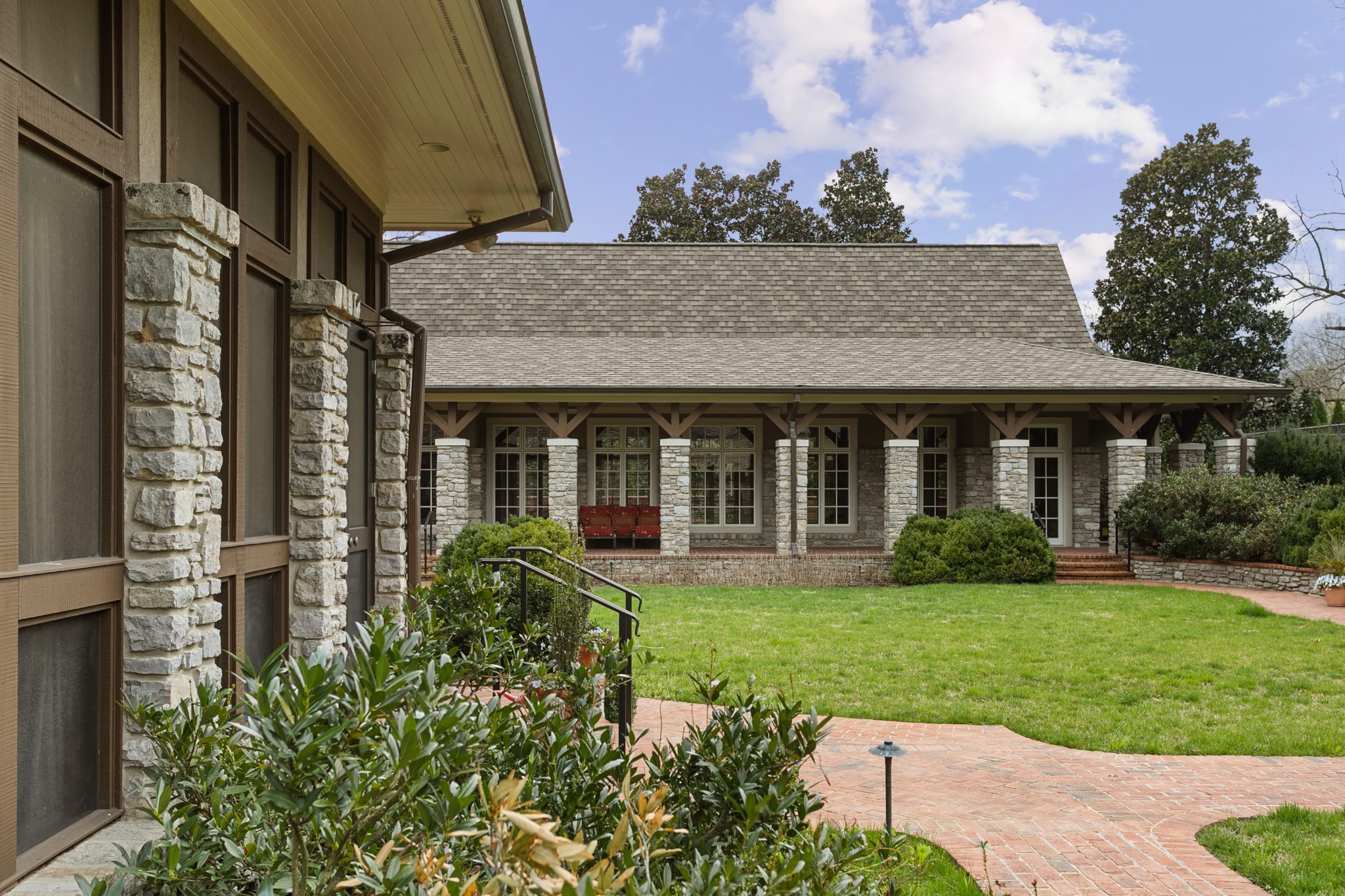 4816 Post Road Nashville, TN 37205 - Photo 46 of 54 front view of a house with a yard