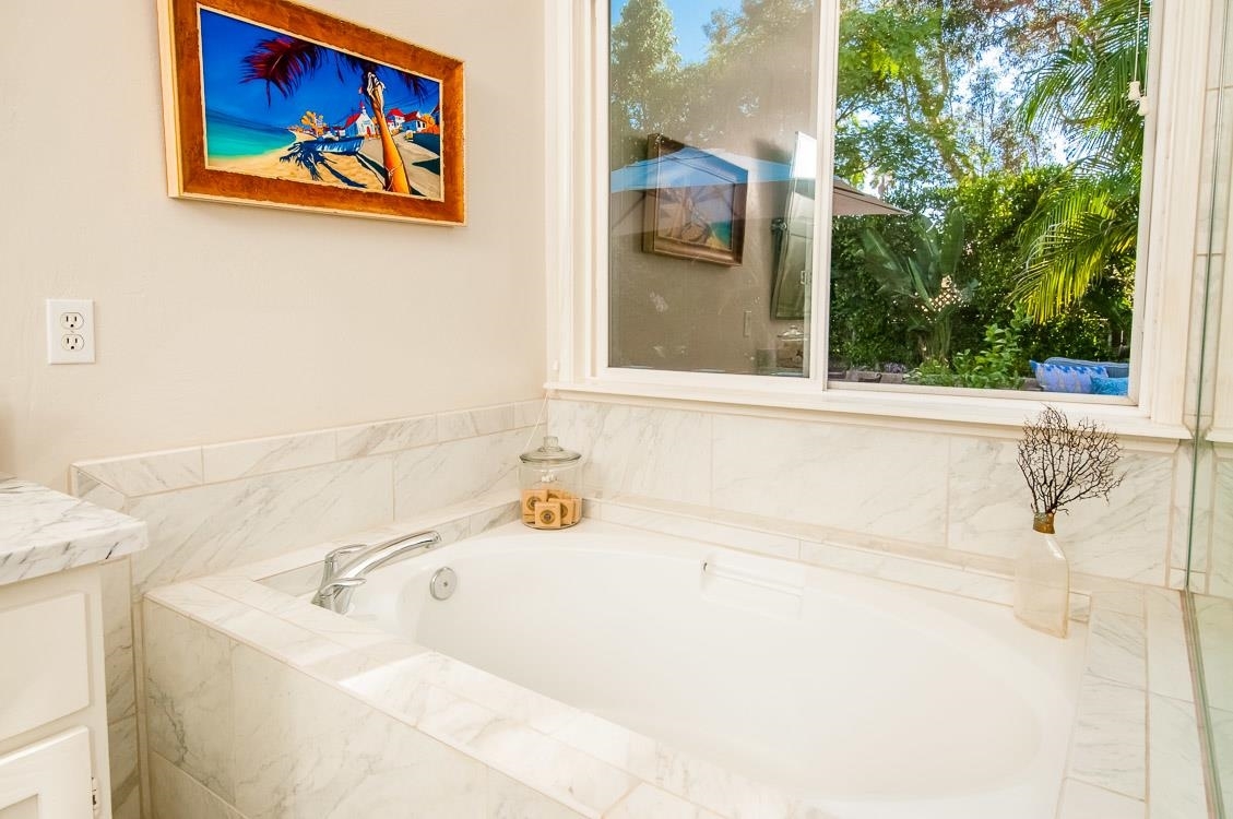1018 Alexandra Lane Encinitas, CA 92024 - Photo 12 of 18 Gallery Image 12