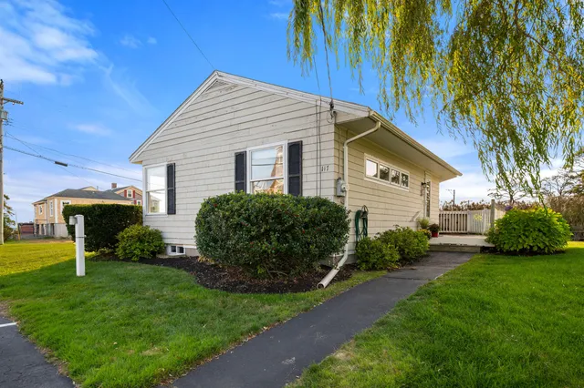 $1,299,000 | 147 Beach Avenue, Unit 42, Kennebunk, ME 04043