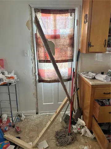 $150,000 | 851 Flora Street, Barstow, CA 92311