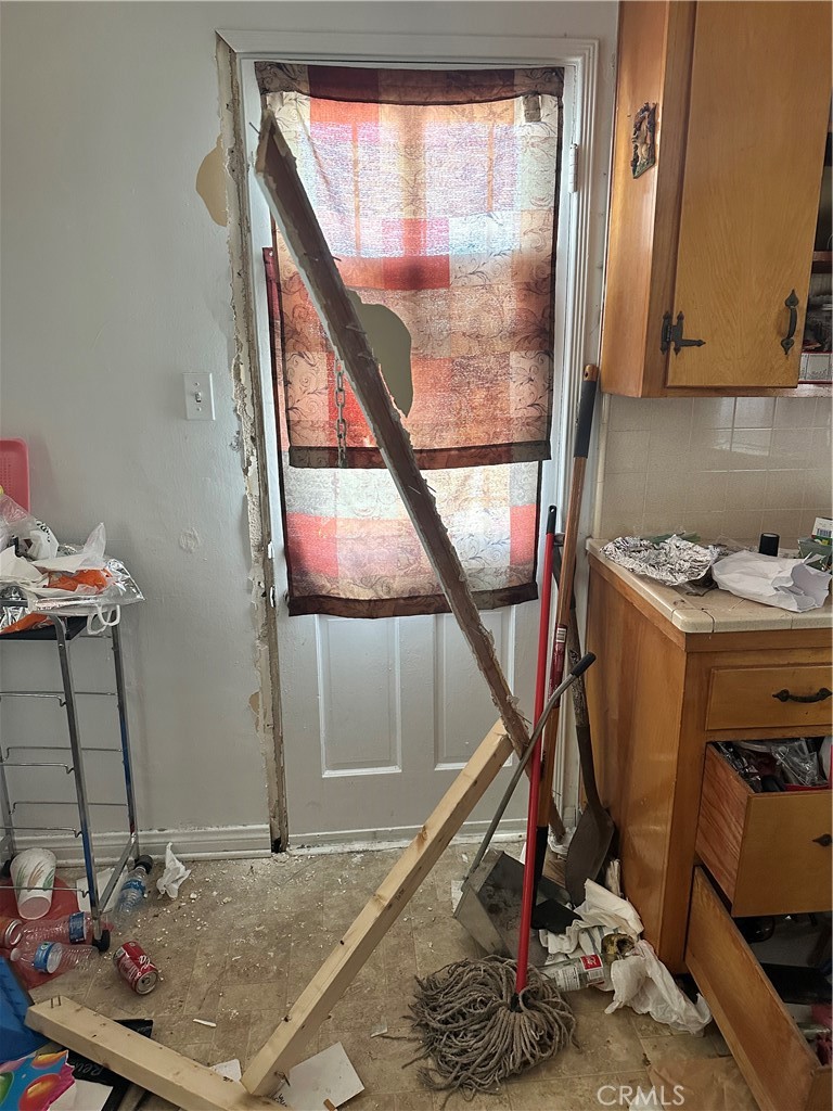 851 Flora Street Barstow, CA 92311 - Photo 4 of 11