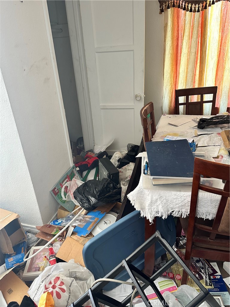 851 Flora Street Barstow, CA 92311 - Photo 5 of 11