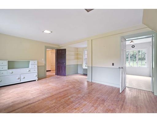 499 Sterling Road Lancaster, MA 01523 - Photo 13 of 34