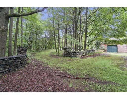 499 Sterling Road Lancaster, MA 01523 - Photo 8 of 34