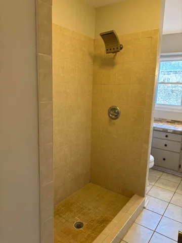 $1,800 | 5229 Cave Spring Lane, Roanoke, VA 24018