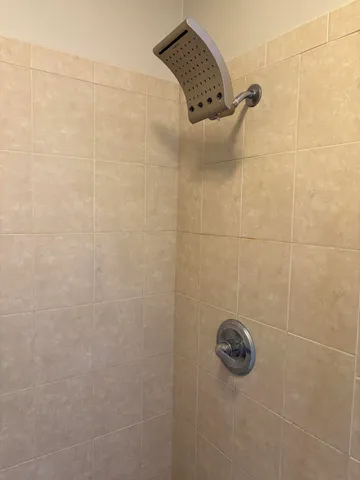 $1,800 | 5229 Cave Spring Lane, Roanoke, VA 24018