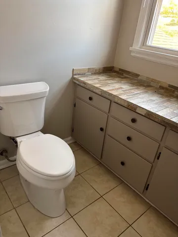 $1,800 | 5229 Cave Spring Lane, Roanoke, VA 24018