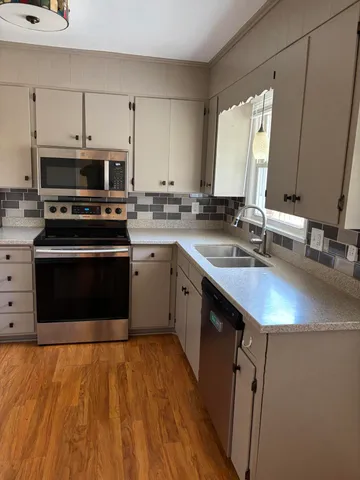 $1,800 | 5229 Cave Spring Lane, Roanoke, VA 24018