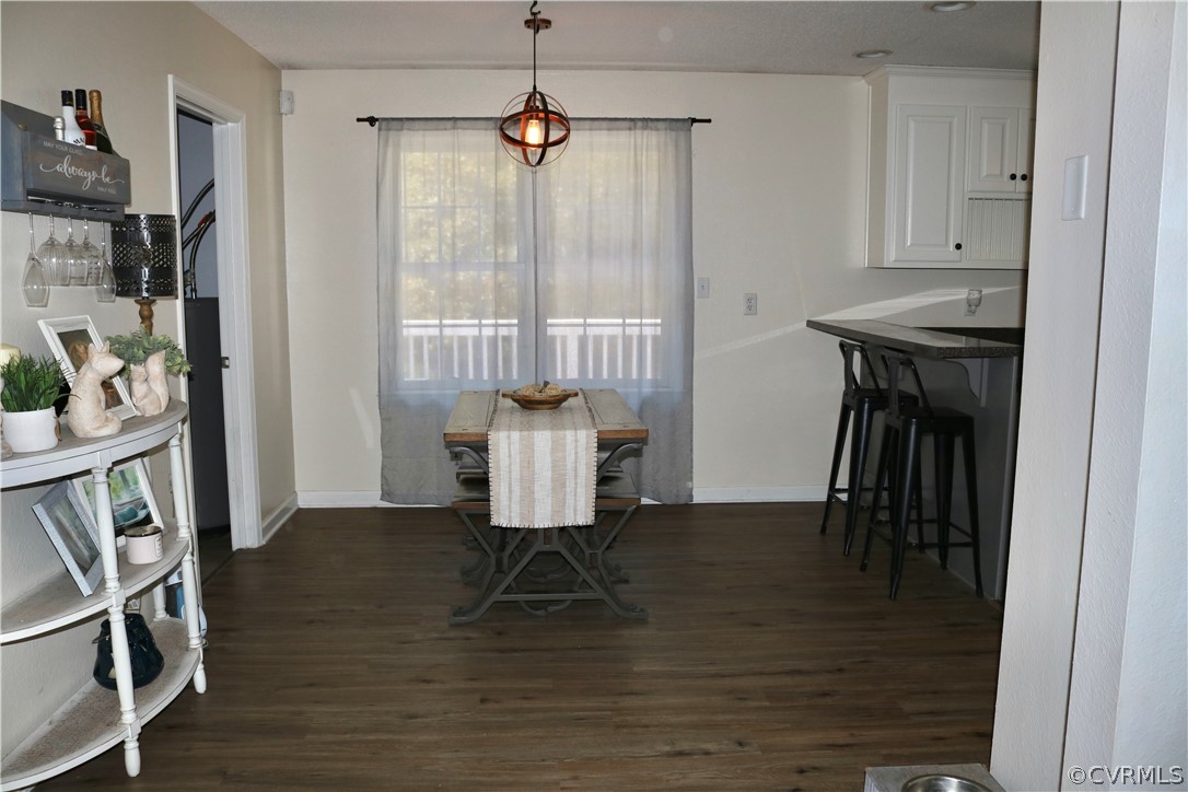 20434 Horseshoe Road Carson, VA 23830 - Photo 20 of 28 a view of a hallway with seating area