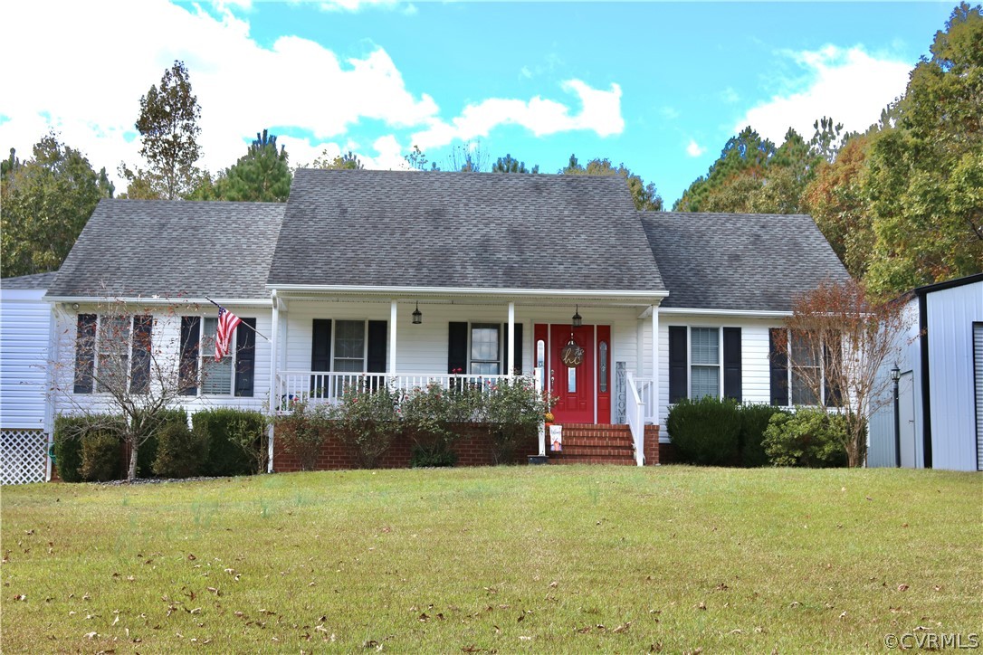 20434 Horseshoe Road Carson, VA 23830 - Photo 3 of 28 a front view of a house with garden