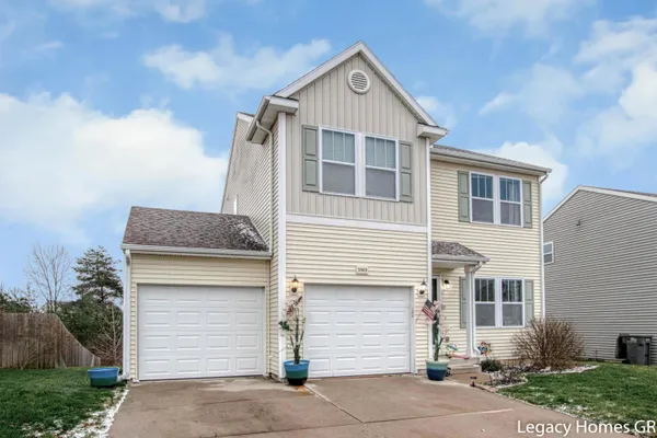 $350,000 | 5868 Kiverton Ridge Drive Southeast, Kentwood, MI 49508