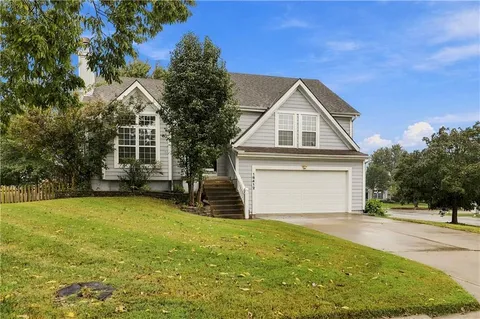 $410,000 | 16412 West 157th Terrace, Olathe, KS 66062
