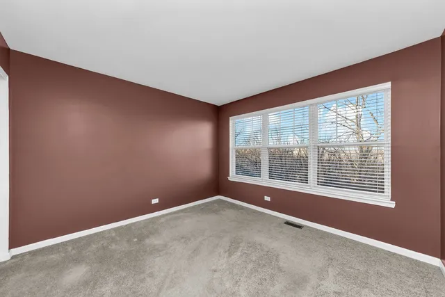 $2,700 | 3345 Kentshire Circle, Aurora, IL 60504