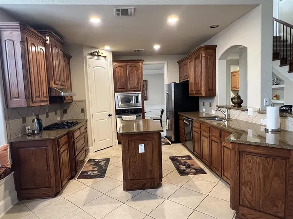 $3,750 | 3325 Leanne Drive, Flower Mound, TX 75022