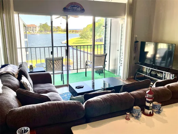 $259,000 | 12500 Melville Drive, Unit B313, Montgomery, TX 77356