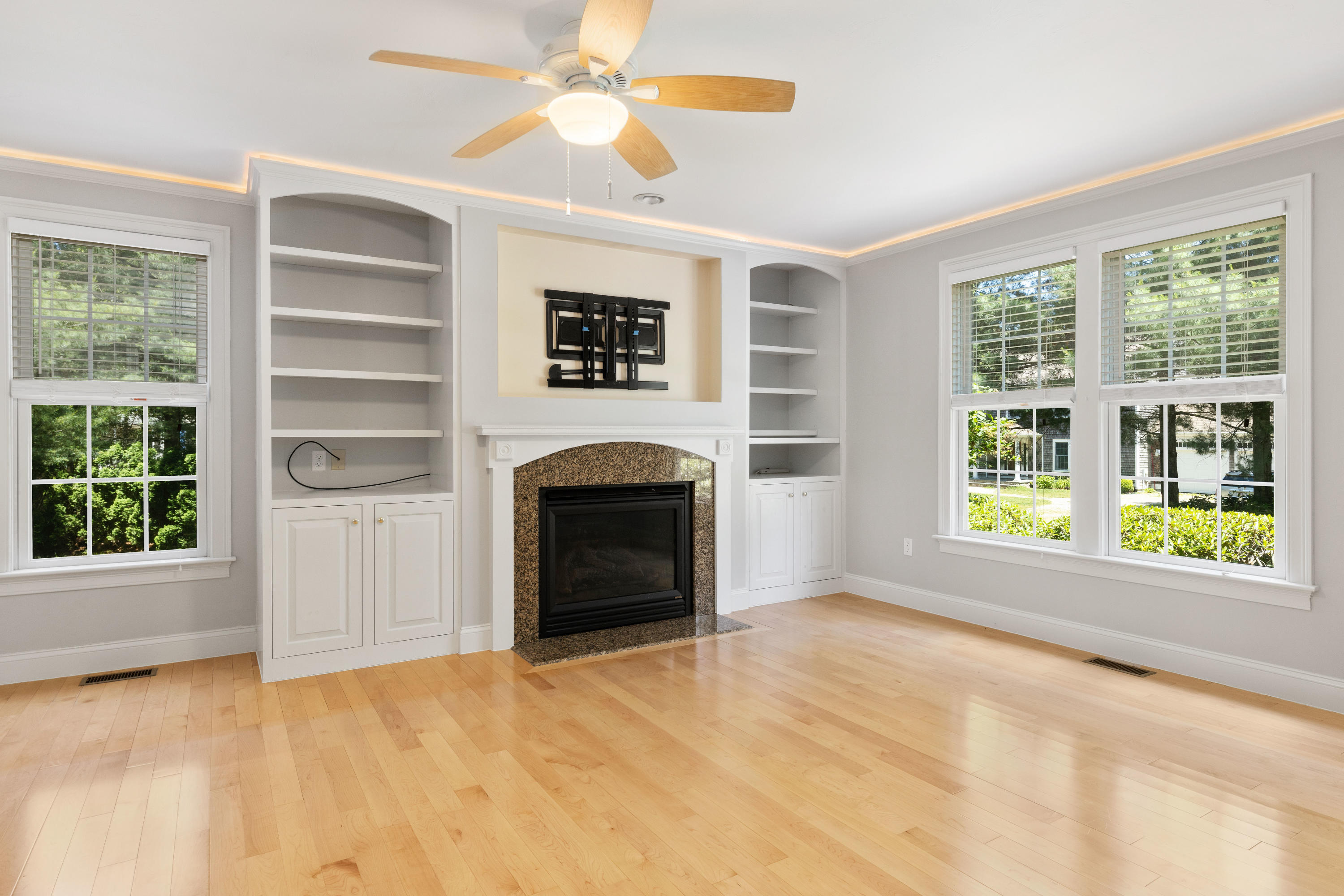 12 Maple Street Mashpee, MA 02649 - Photo 7 of 67 Living RM