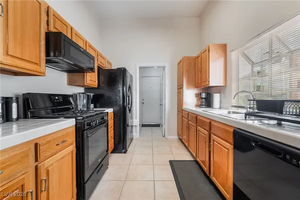 $452,500 | 290 Grand Teton Drive, Henderson, NV 89074