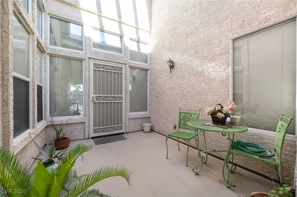$452,500 | 290 Grand Teton Drive, Henderson, NV 89074