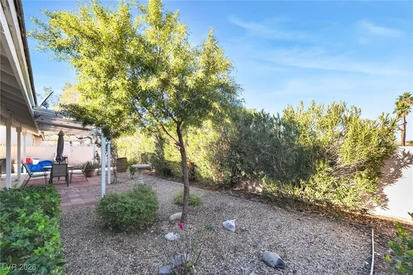 $452,500 | 290 Grand Teton Drive, Henderson, NV 89074