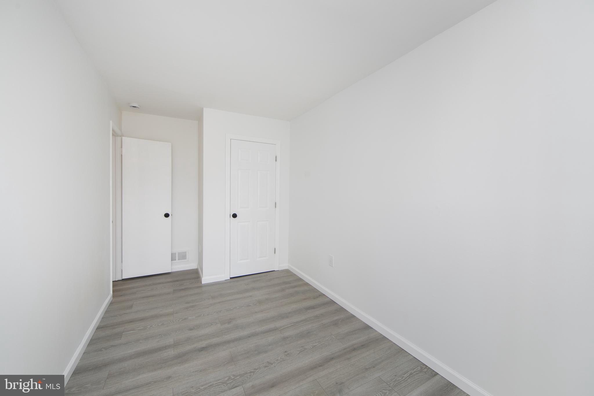 108 Chelsea Circle Clementon, NJ 08021 - Photo 15 of 19 a view of small space with wooden floor