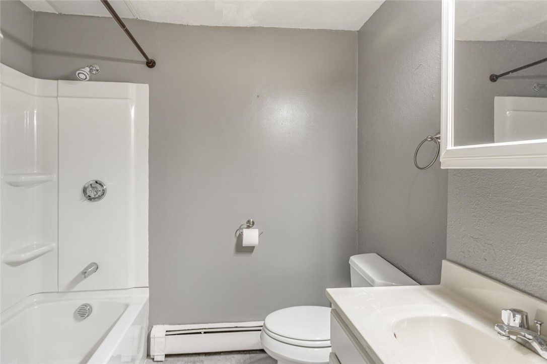 569 Smithfield Road, Unit 7 North Providence, RI 02904 - Photo 11 of 15 Bath