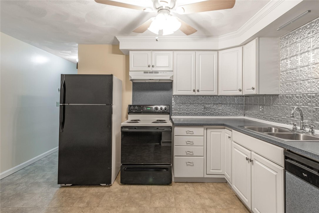 569 Smithfield Road, Unit 7 North Providence, RI 02904 - Photo 5 of 15 Kitchen