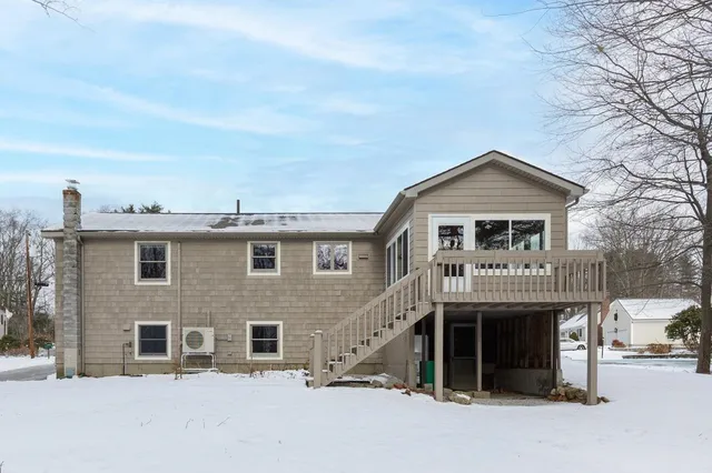 $525,000 | 380 Woodcrest Court, Manchester, NH 03109