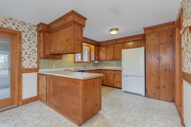 $525,000 | 380 Woodcrest Court, Manchester, NH 03109