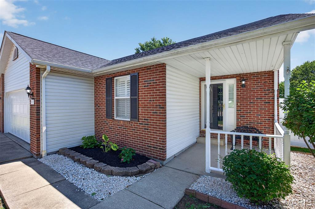 2917 Periwinkle Court Highland, IL 62249 - Photo 4 of 47