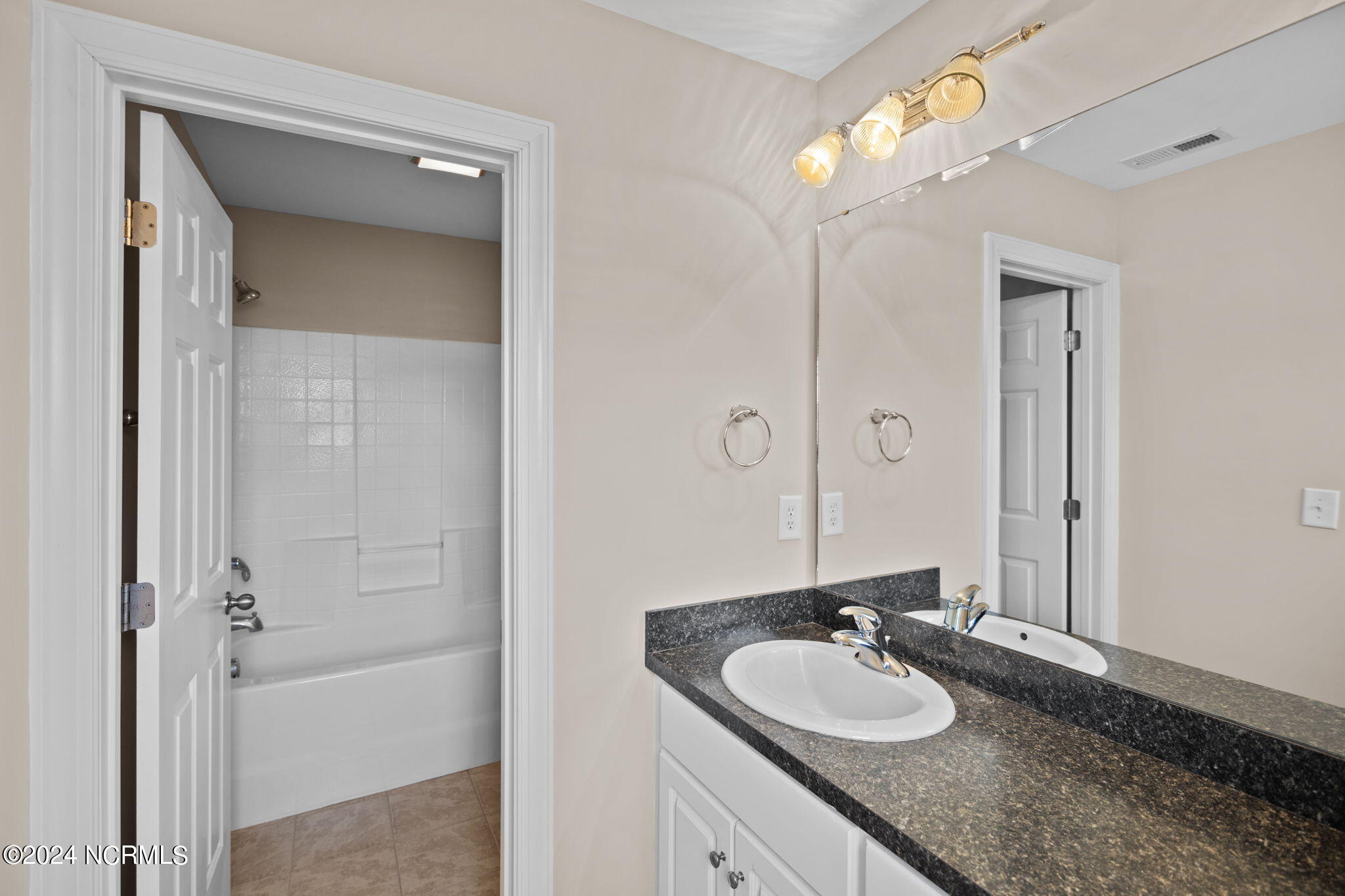 412 Northgate Drive Washington, NC 27889 - Photo 18 of 43 18-web-or-mls-BLS_0024