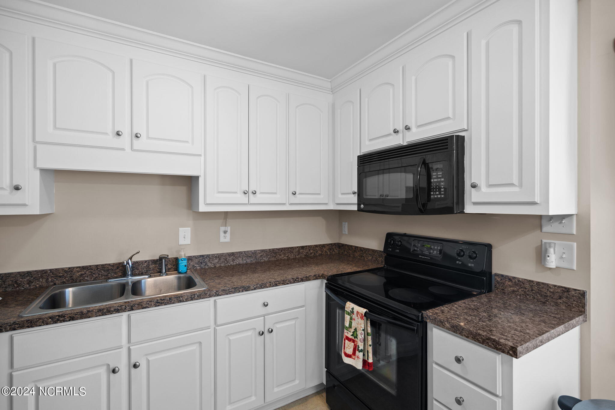 412 Northgate Drive Washington, NC 27889 - Photo 21 of 43 21-web-or-mls-BLS_0033